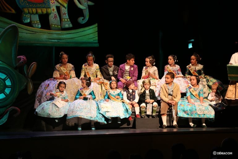 Presentación Infantil Falla Baix La Mar - Comisión Infantil 2