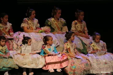 Presentación Infantil Falla Baix La Mar – Comisión Infantil 5