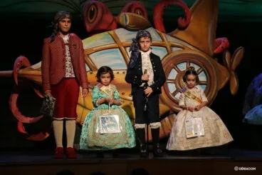 Presentación Infantil Falla Baix La Mar Presidente y Comisión Infantil 10