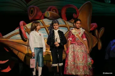 Presentación Infantil Falla Baix La Mar Presidente y Comisión Infantil 5