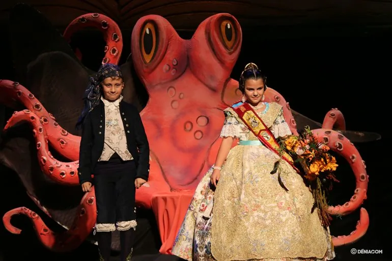 Presentación Infantil Falla Baix La Mar - Presidente y Fallera Mayor Infantil 2020 5