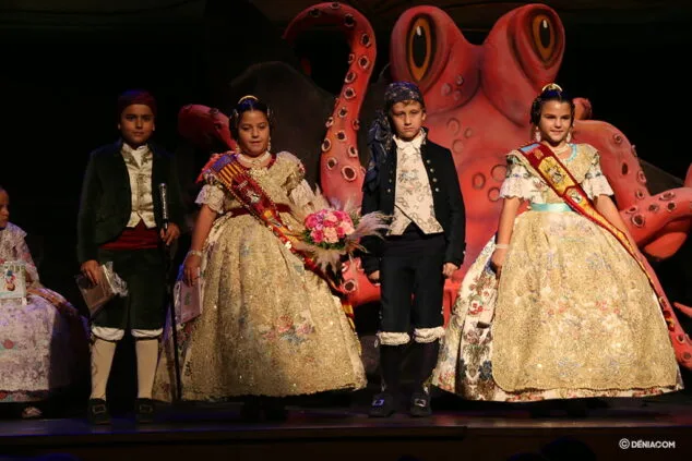 presentacion infantil falla baix la mar traspaso de cargos