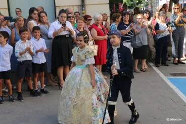 Recepción de la presentación infantil de la Falla Baix la Mar – Presidente y Fallera Mayor Infantil