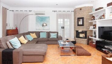 Gran salón en un chalet en venta en Dénia – Lluna Dénia