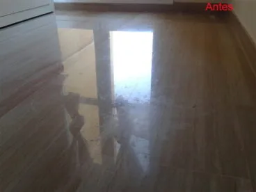 Suelo manchado antes de la reparación- Pulidos Brillonet