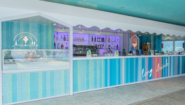 tomar algo en el crucero costa fortuna