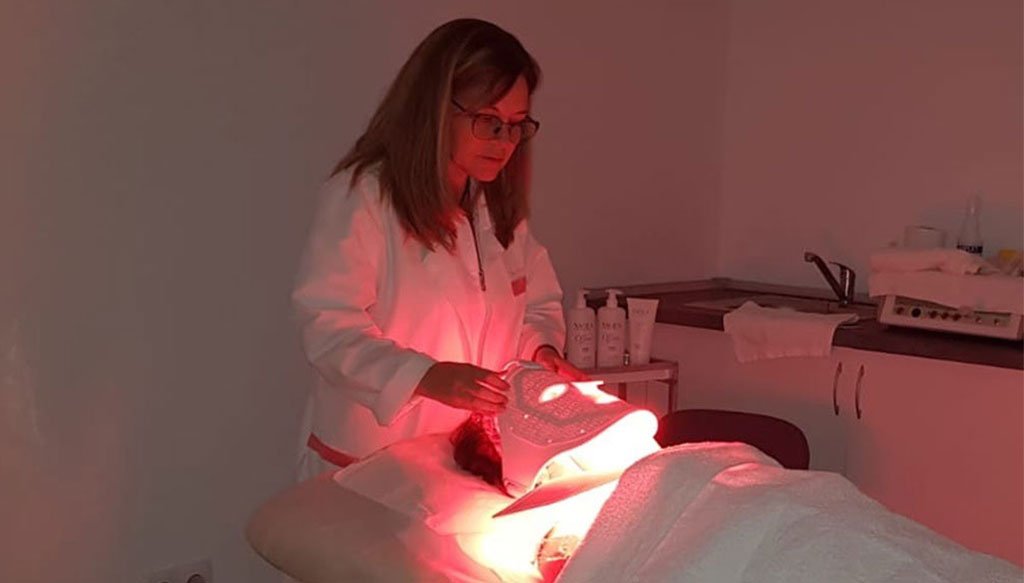 Combinación de luz con productos en la terapia fotobiodinámica – Clínica Doctora Flores de Apodaca