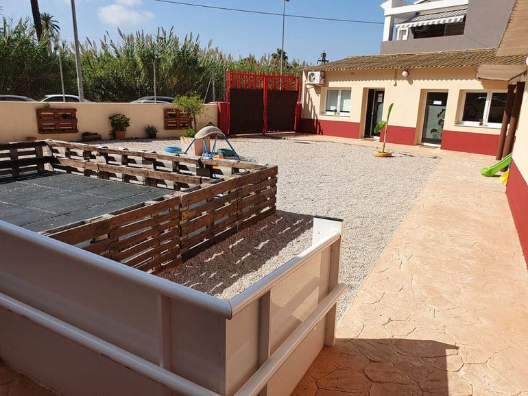 vista-del-patio-escoleta-el-castellet