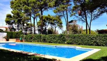 Adosado con piscina en venta en Dénia – Euroholding