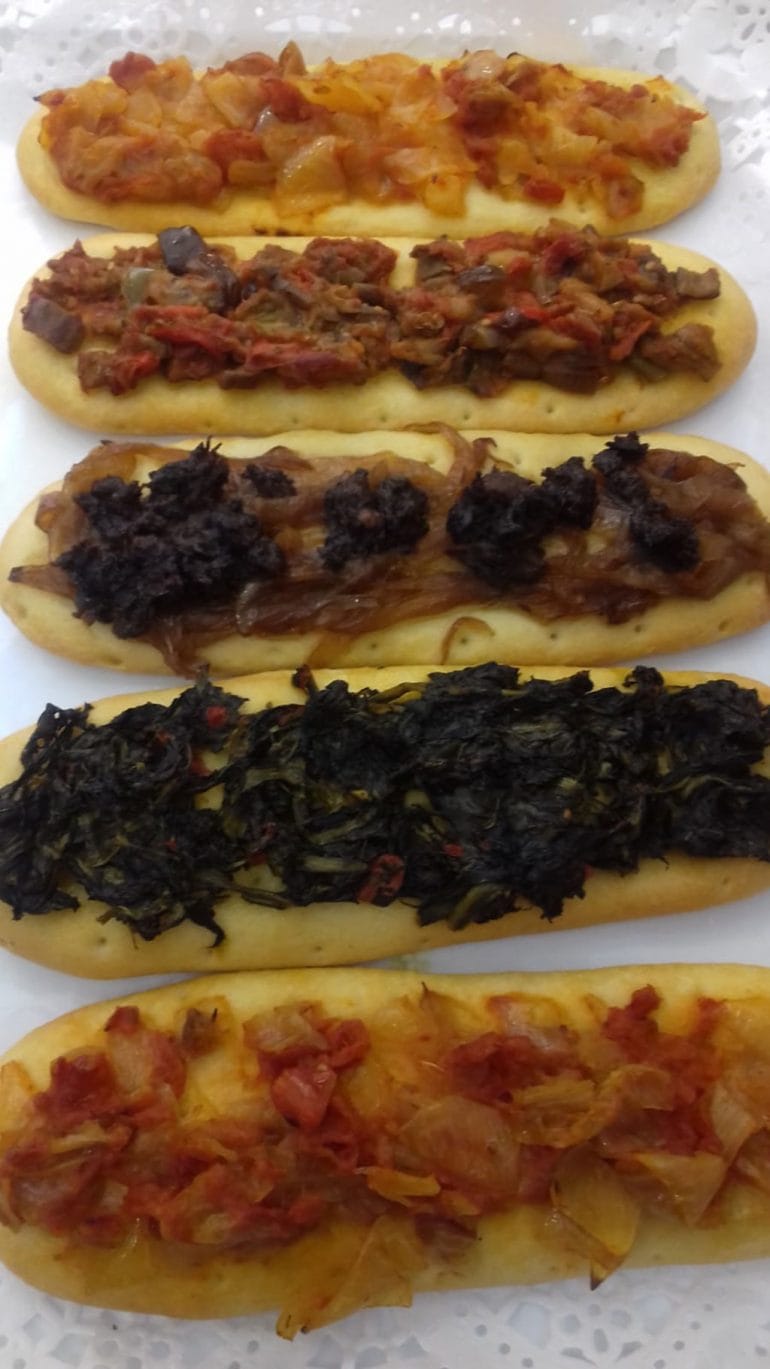 Cocas tradicionales con ingredientes naturales en Dénia - La Coquería