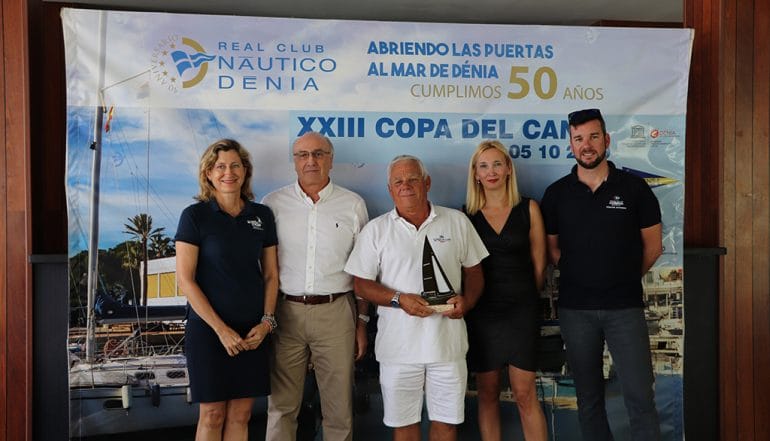 Cafés Granell recibe su trofeo