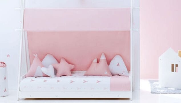 Propuestas bonitas y prácticas para la habitación de tu bebé en Muebles Martínez 7 cama montessori homy rosa muebles martinez