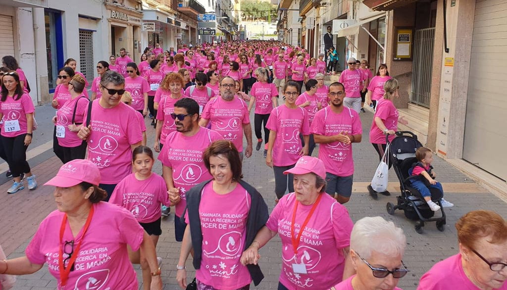 Imagen: Caminata de AMUNT contra el Càncer