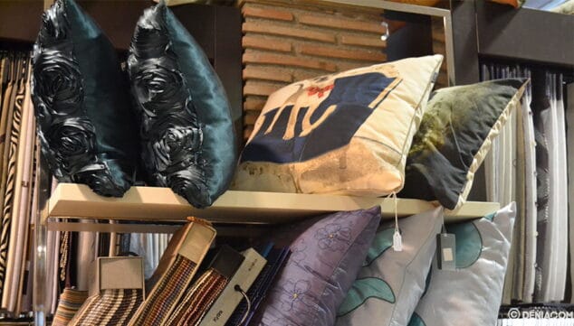 Dale a tu casa un toque cálido con los diseños textiles de Marcial Montenegro 5 cojines marcial montenegro