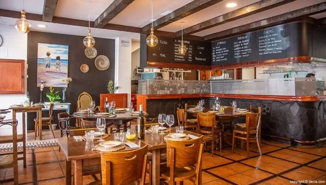 comedor arrels denia