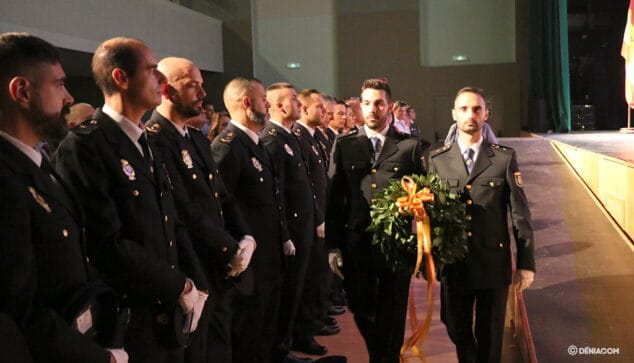 La Policía Nacional valora positivamente su trabajo anual durante el acto de honor 4 corona en honor a los policias fallecidos