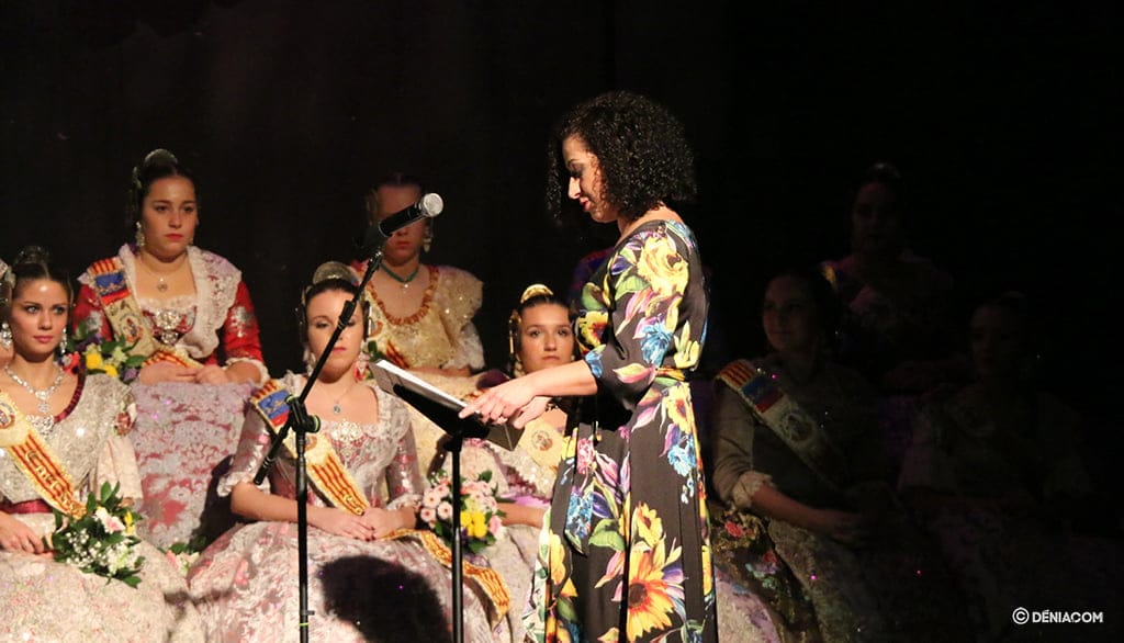 Imagen: Exaltación por parte de la madre de la Fallera Mayor