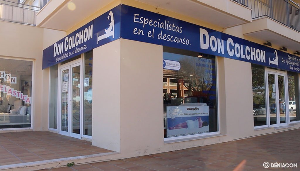 Exterior de la tienda Don Colchón en Jávea