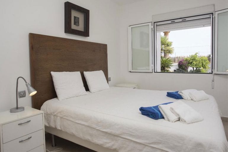 Habitación en un chalet de alquiler en Las Marinas en Dénia - Aguila Rent a Villa