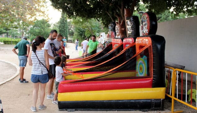 La cultura urbana y el lado festero de los comercios despidieron la agenda del Dia dels Valencians 4 juegos en torrecremada
