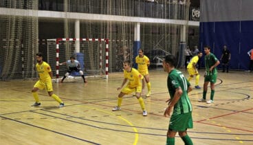 los dianenses en posicion defensiva