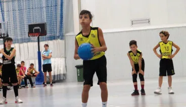 Massi Cippiteli lanzando un tiro