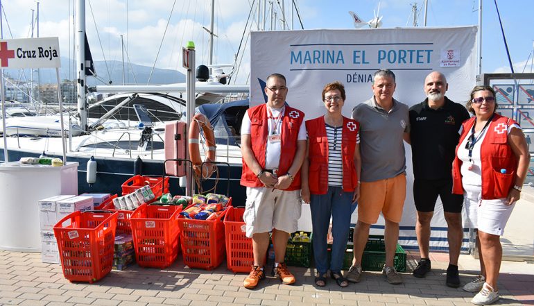 Organizers and Red Cross Dénia