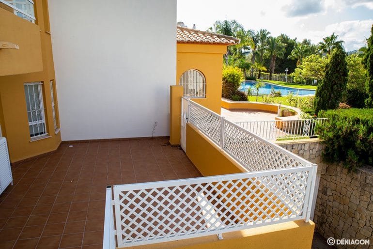 Gran terraza en un apartamento en venta - Casas Singulares