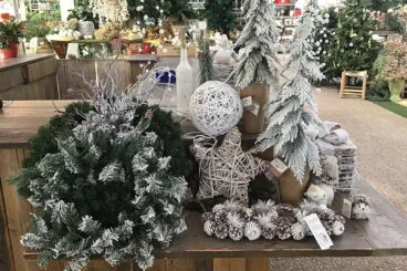 weiße Ornamente Natura Garden fb