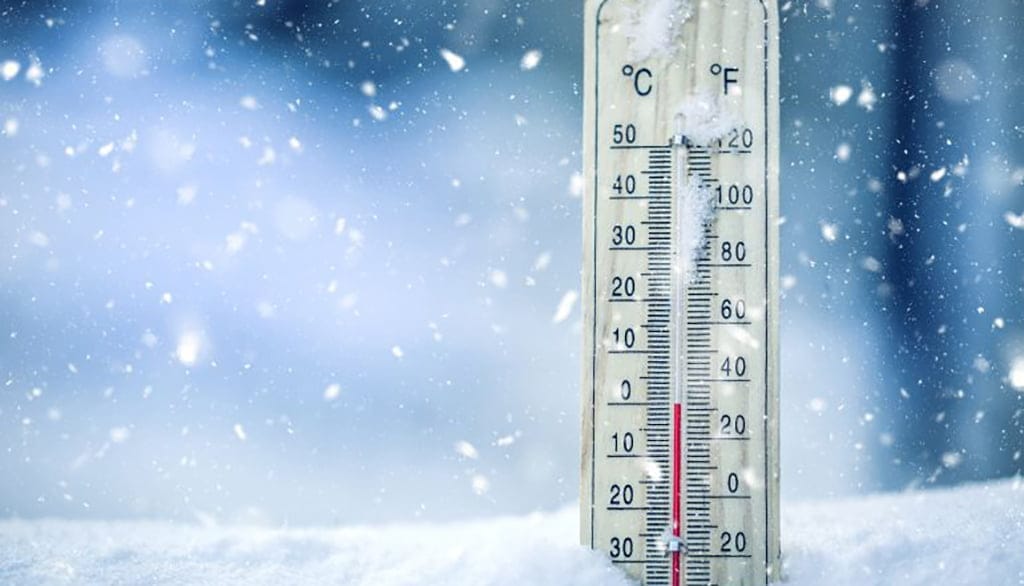 El frío se queda en Dénia, acompañado de viento y precipitaciones 1 Imagen: Bajada de temperaturas