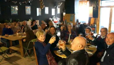 cata de cerveza artesanal de uned senior