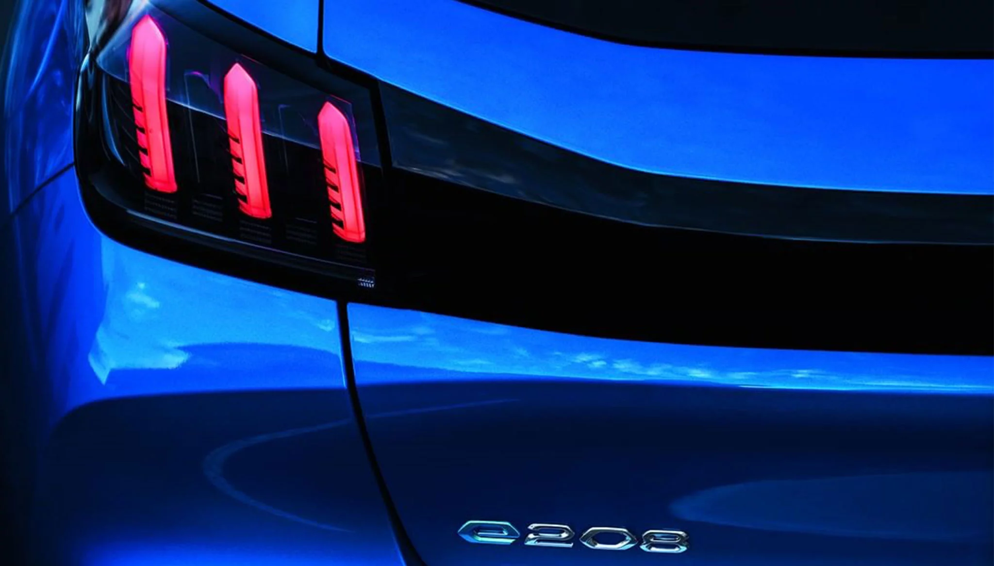 Detalle del faro del nuevo Peugeot 208 – Peumóvil