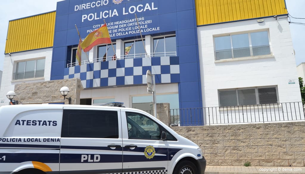 No habrá coches eléctricos en la Policía 2 Imagen: Fachada Policía Local