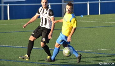 jaume con un defensor del castellonense