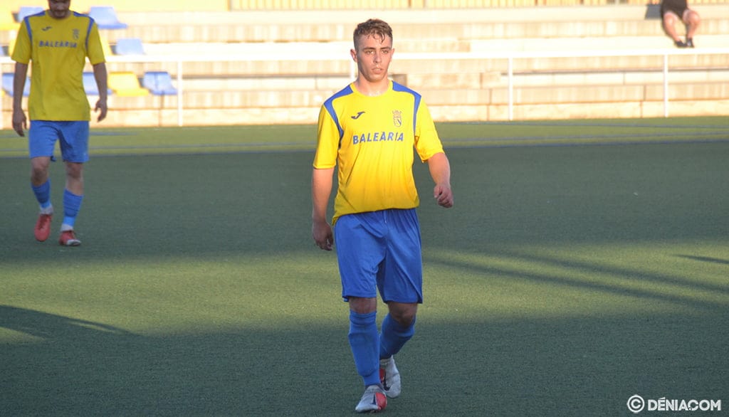 Imagen: Juanito jugador del CD Dénia que podría volver al equipo en Tavernes