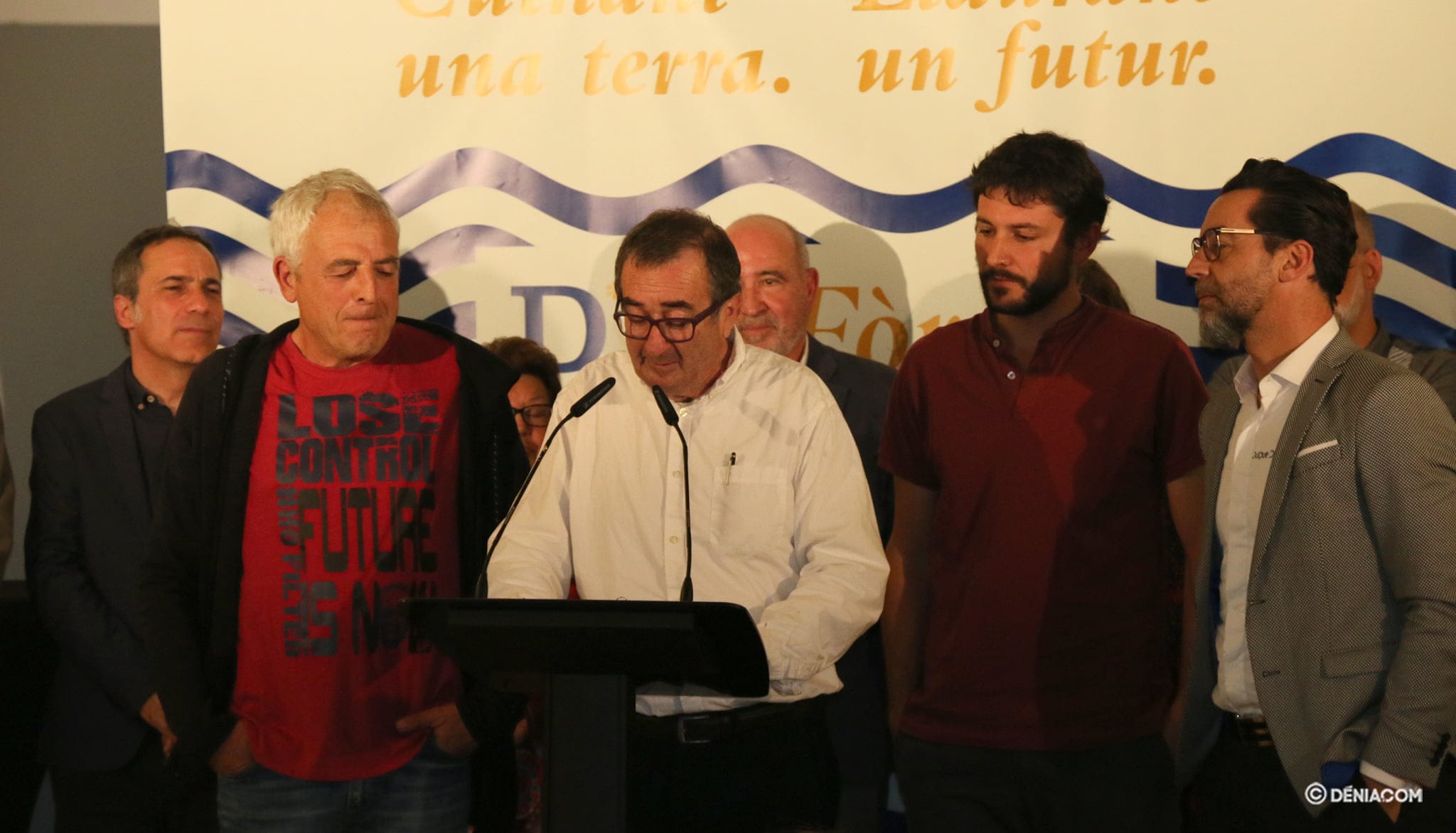 Pep Romany: "Es la primera vez que un alcalde y un pueblo se gastan su dinero en toda una comarca" 3 Imagen: Lectura del manifiesto