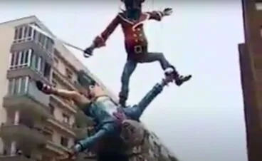 Ninot de la falla París Pedrera en 1994