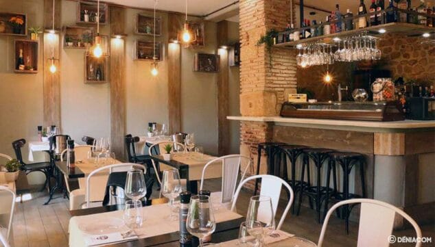 salon interior la cova talla