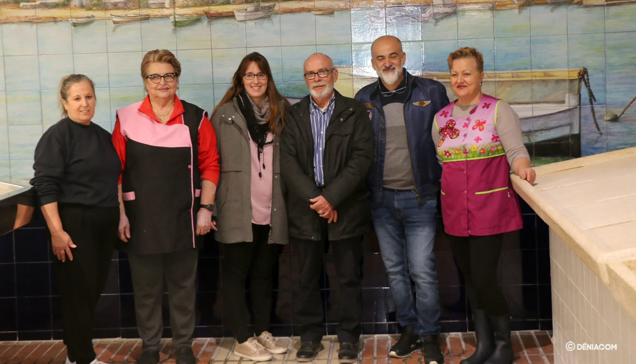 Imagen: Trabajadores, Ayuntamiento y el artista presentan la obra