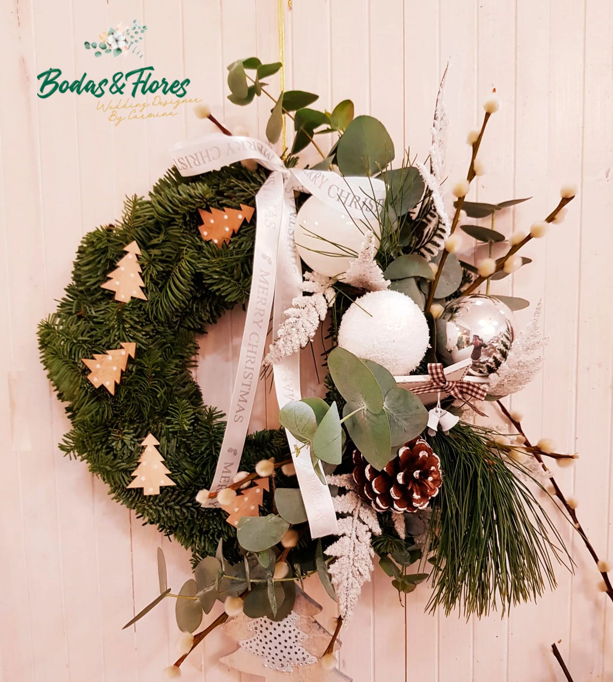 Los regalos más originales en Dénia.com – <em>Día 1</em> 1 Imagen: Bodas y Flores - Regala centros de flores, coronas y adornos navideños