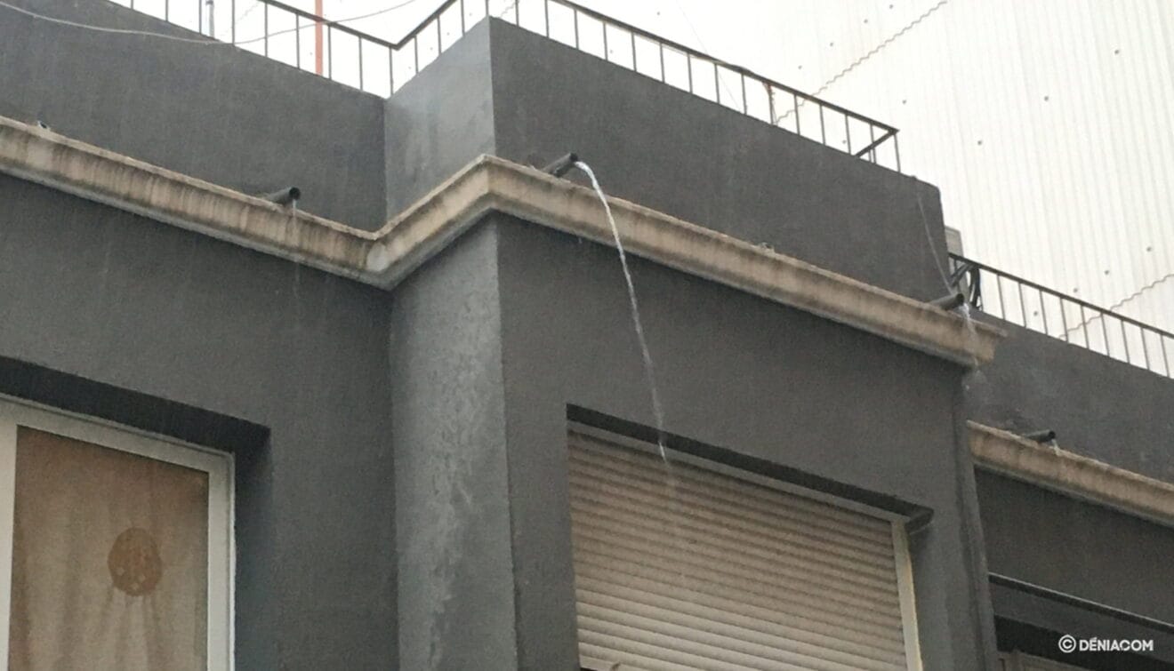 Calles de Dénia tras las primeras lluvias de diciembre 25