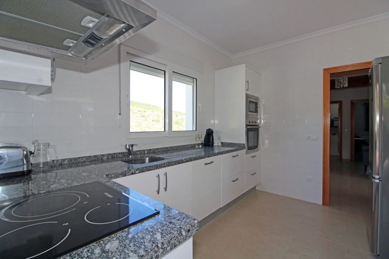 cocina-casa-vacaciones-benitachell-seis-personas-aguila-rent-a-villa
