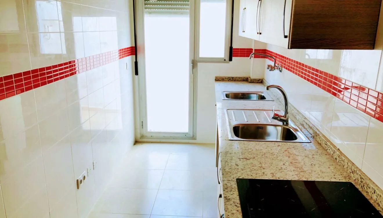 Cocina de un piso de dos dormitorios en Ondara - Mare Nostrum Inmobiliaria