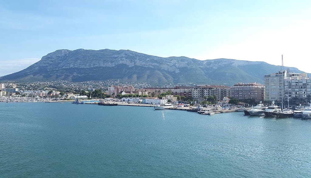 Imagen: Dénia desde el mar