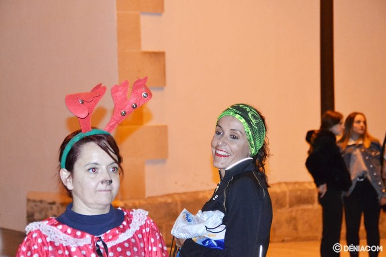 Dos atletas disfrazadas