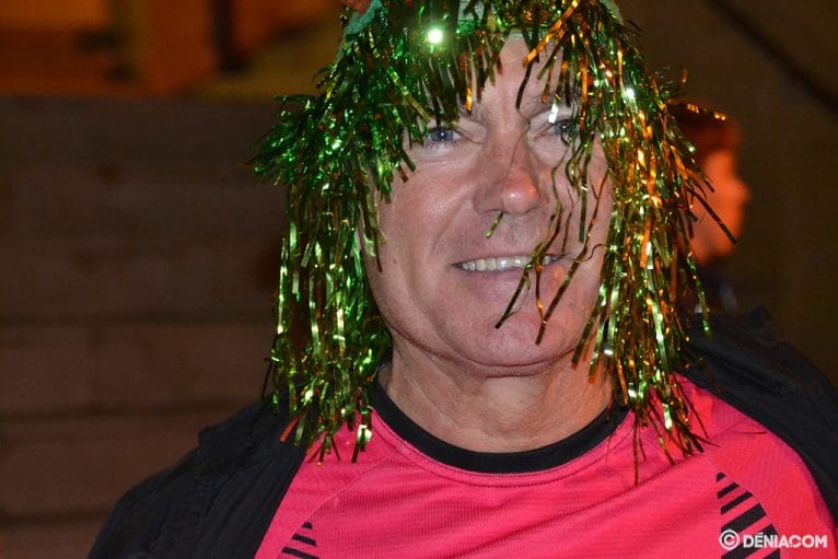 El hombre de la peluca verde