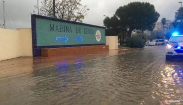Entrada de la marina de Dénia inundada