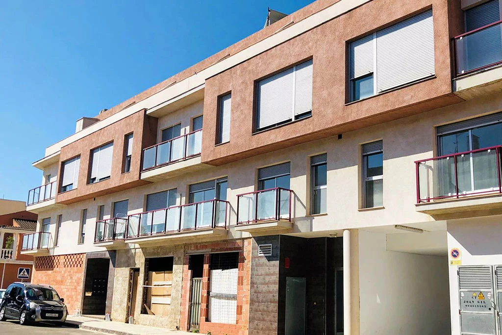 Fachada de pisos en venta en Ondara – Mare Nostrum Inmobiliaria