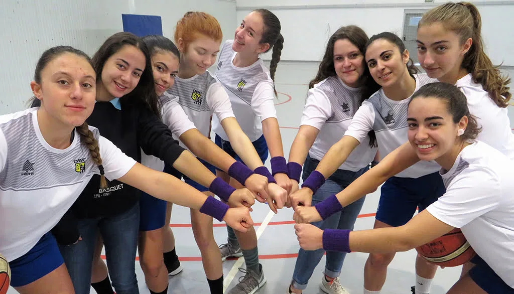 El deporte dianense se une contra la violencia de género 1 Imagen: Femenino Junior Dénia Básquet