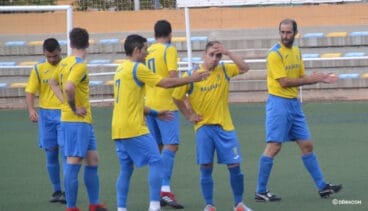 jugadores del cd denia antes de un partido